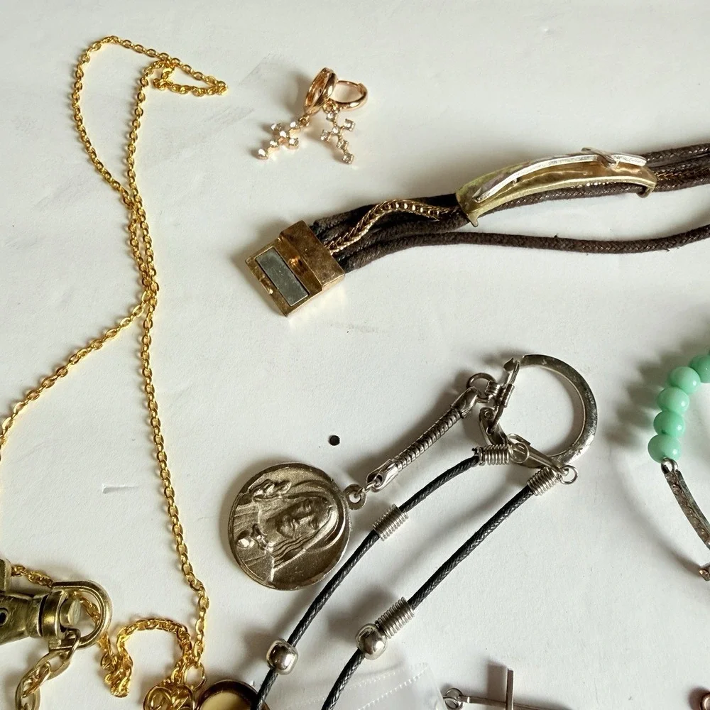12pc Inspirational Jewelry Lot Crosses, Praying Hands Footprints Bracelet - Picture 2 of 9